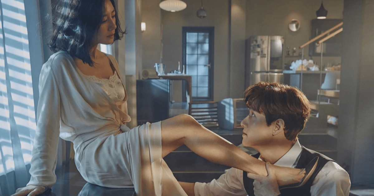 The World of the Married 2020