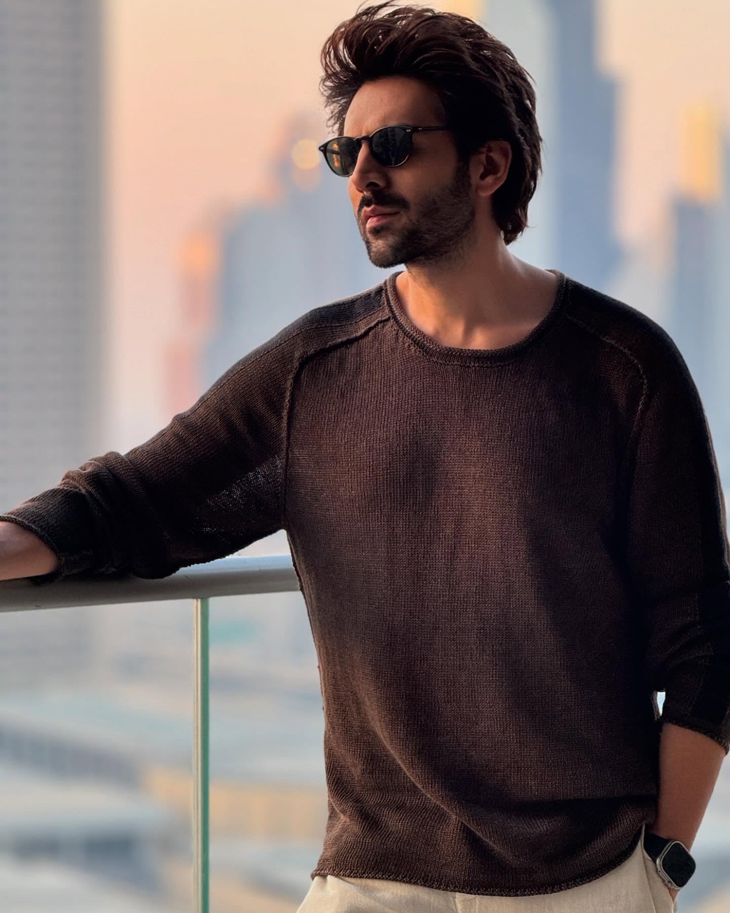 Ilustrasi kartik aaryan national award untuk artikel Kartik Aaryan National Award: Reaksi Ibu saat Nama Diumumkan